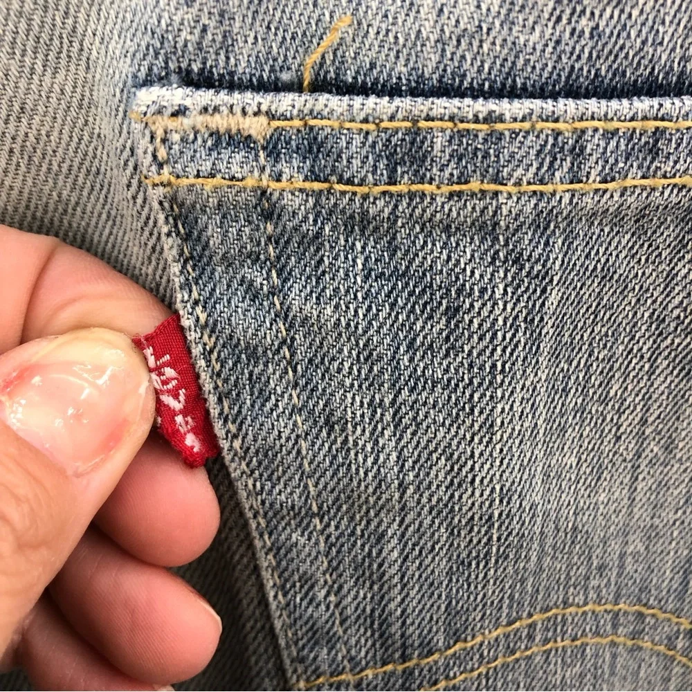 Levi’s Jeans 505 Mens Size 36 Lighter Wash Whiskered Denim Bootcut Jeans